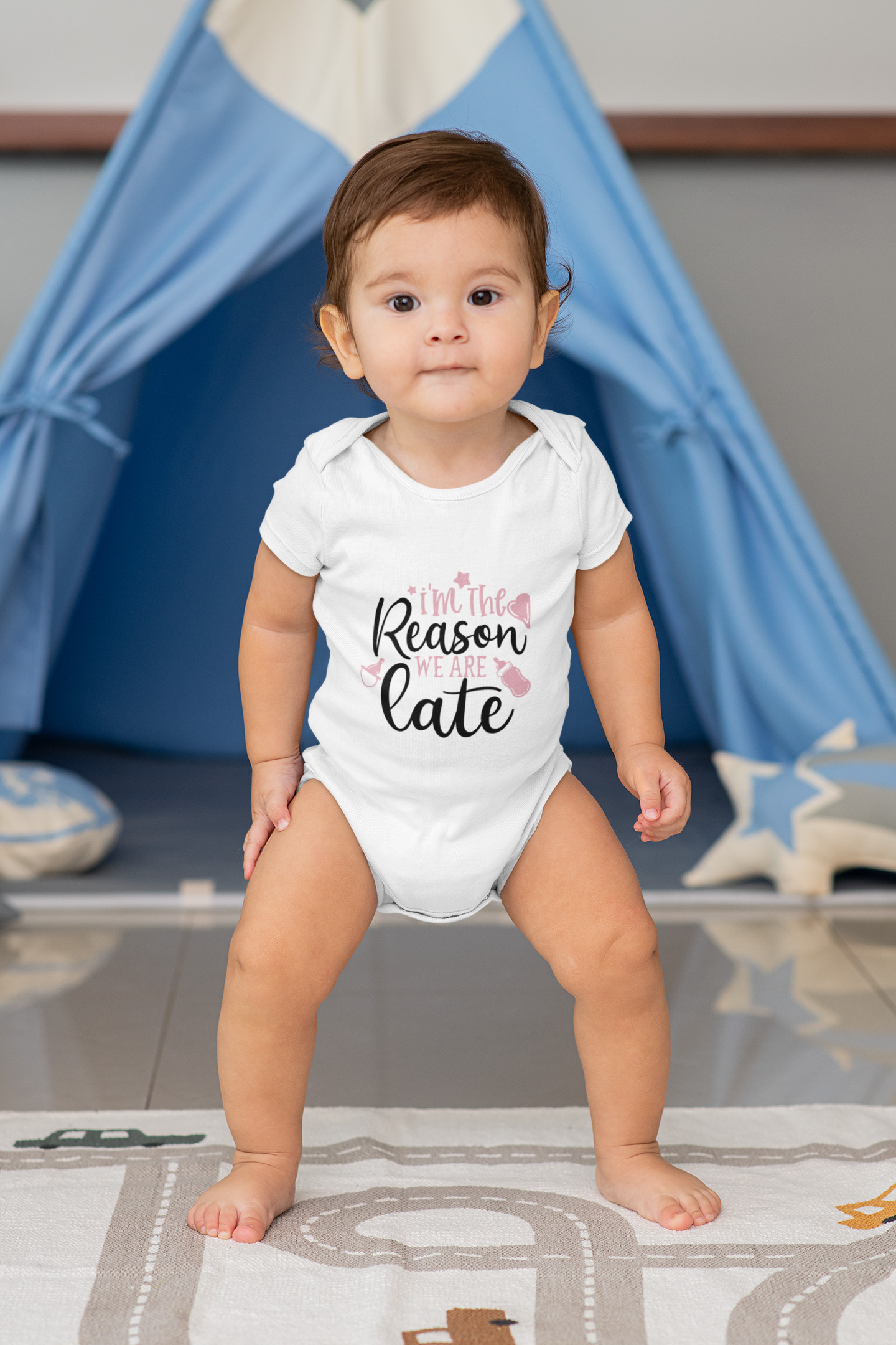 I-am-the reason-we-are-late-white-dheethbynature-baby-roamper-onsie I am the reason we are late white dheethbynature baby roamper onsie - Dheeth By Nature